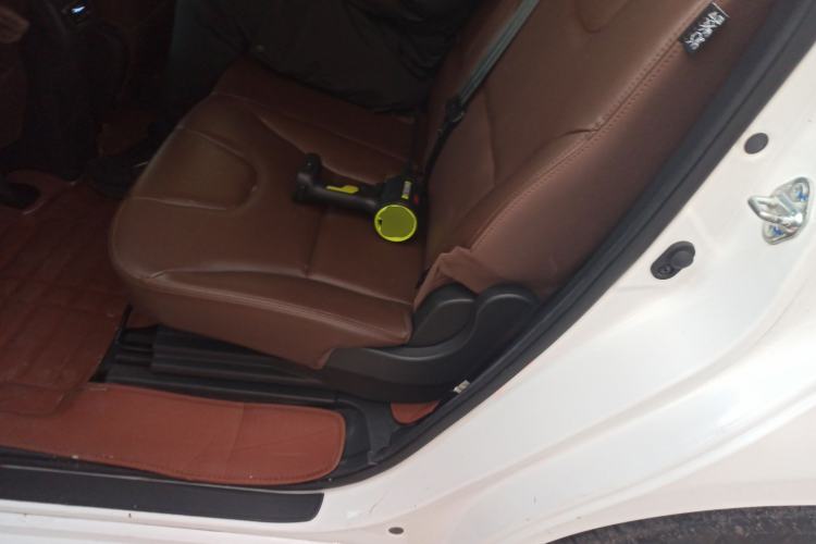 Used Lifan Auto Xuanlang 2017 2.0L CVT Comfort Edition Left Rear Seat