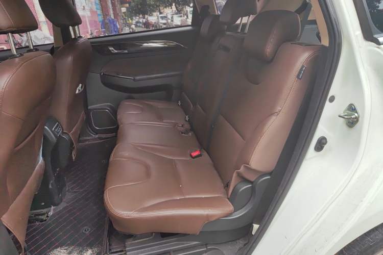 Used Lifan Auto Xuanlang 2017 2.0L CVT Comfort Edition Left Rear Seat