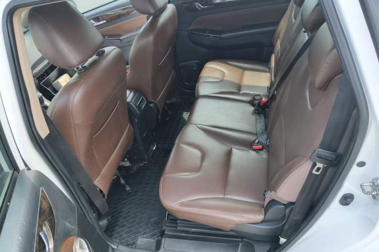Used Lifan Auto Xuanlang 2017 1.5T Automatic Comfort Model Left Rear Seat