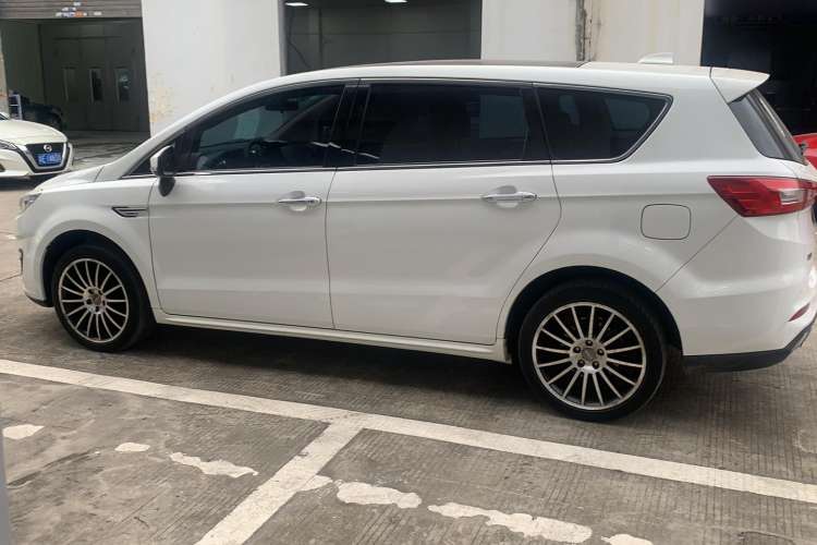 Used Lifan Auto Xuanlang 2017 1.5T Automatic Comfort Model Left Side