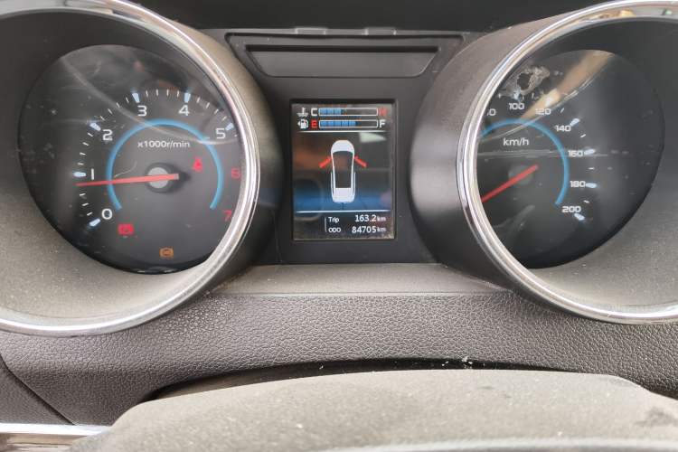 Used Lifan Auto Xuanlang 2017 1.8L Manual Comfort Model Odometer Close Up