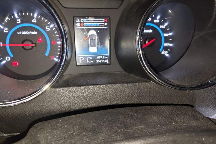 Used Lifan Auto Xuanlang 2017 1.5T Automatic Luxury Model Odometer Close Up