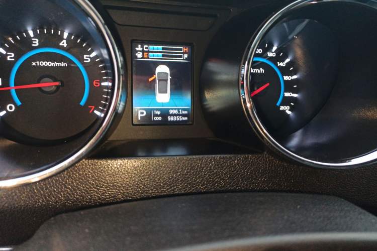 Used Lifan Auto Xuanlang 2017 2.0L CVT Comfort Edition Odometer Close Up