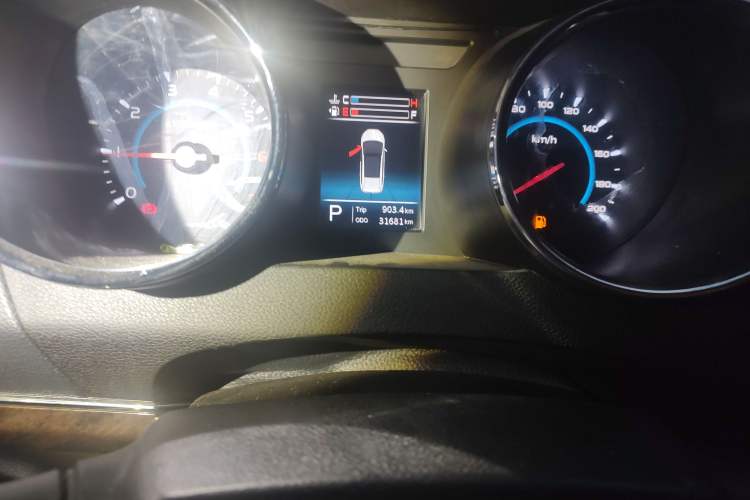 Used Lifan Auto Xuanlang 2017 1.5T Automatic Comfort Model Odometer Close Up