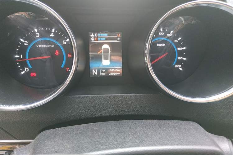 Used Lifan Auto Xuanlang 2017 2.0L CVT Comfort Edition Odometer Close Up