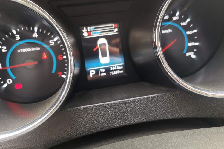 Used Lifan Auto Xuanlang 2017 2.0L CVT Comfort Edition Odometer Close Up