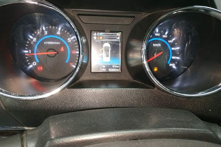 Used Lifan Auto Xuanlang 2017 2.0L Manual Comfort Version Odometer Close Up