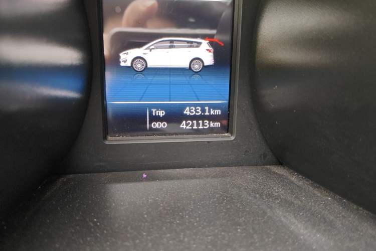 Used Lifan Auto Xuanlang 2017 1.8L Manual Comfort Model Odometer Close Up