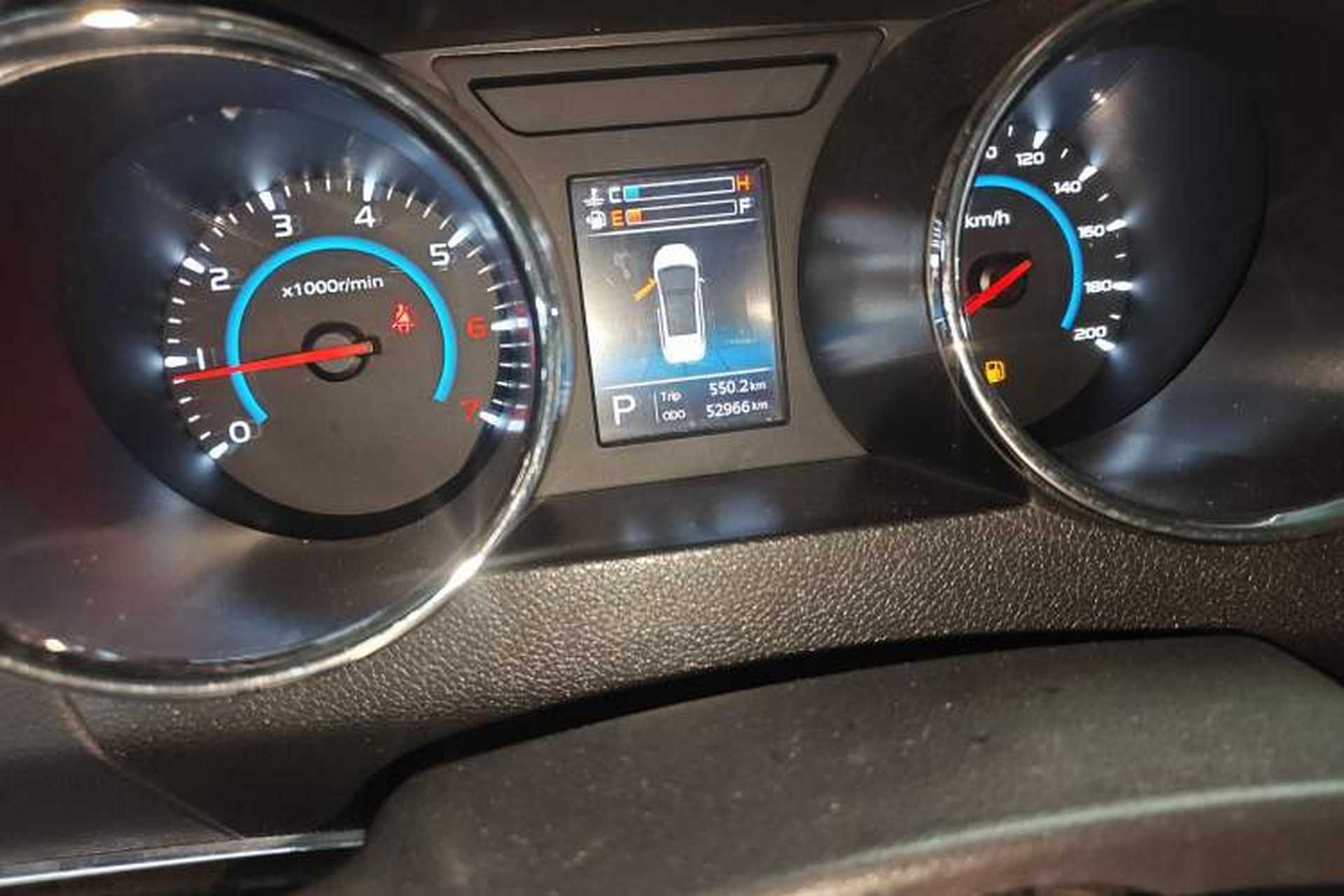 Used Lifan Auto Xuanlang 2017 1.5T Automatic Comfort Model Odometer Close Up