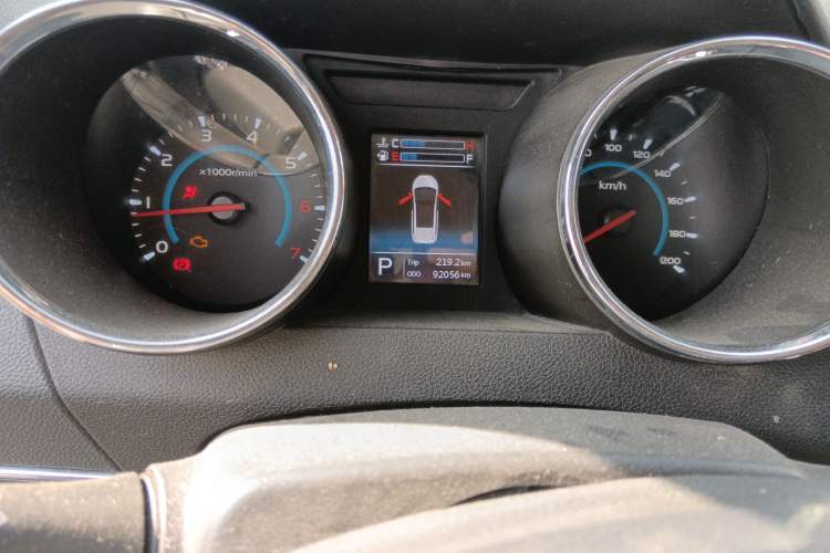 Used Lifan Auto Xuanlang 2017 2.0L CVT Luxury Model Odometer Close Up