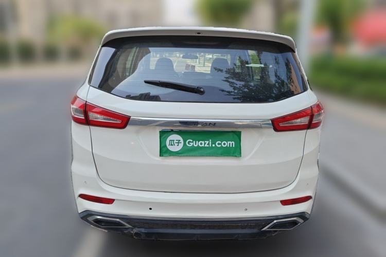 Used Lifan Auto Xuanlang 2017 2.0L Manual Comfort Version Rear