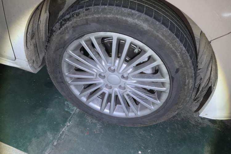 Used Lifan Auto Xuanlang 2017 1.8L Manual Comfort Model Right Front Wheel Hub