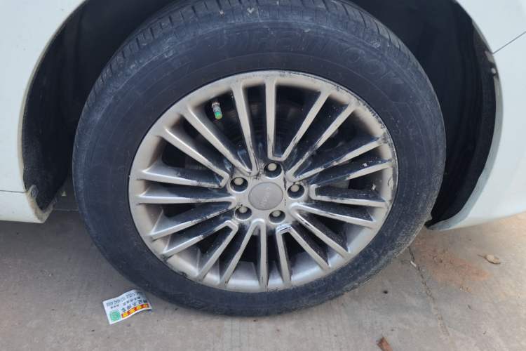 Used Lifan Auto Xuanlang 2017 1.8L Manual Comfort Model Right Front Wheel Hub