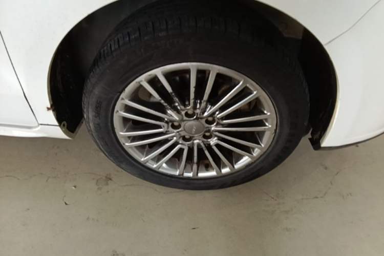 Used Lifan Auto Xuanlang 2017 1.8L Manual Comfort Model Right Front Wheel Hub