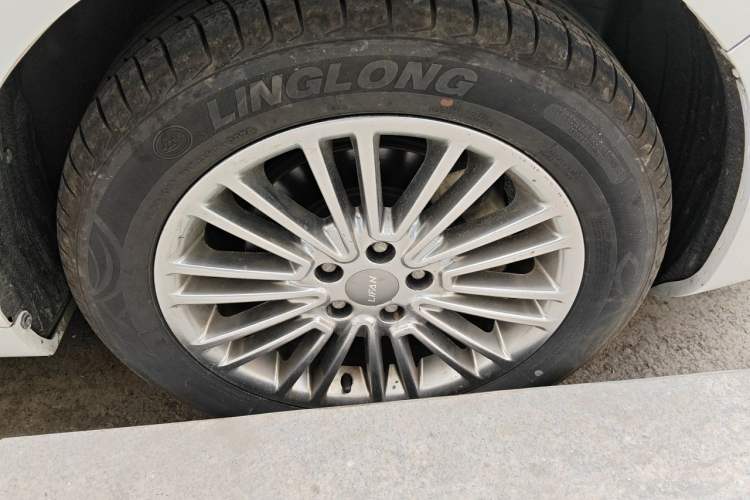 Used Lifan Auto Xuanlang 2017 1.8L Manual Comfort Model Right Front Wheel Hub