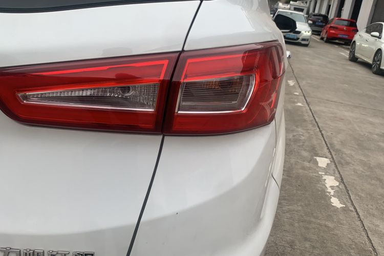 Used Lifan Auto Xuanlang 2017 1.5T Automatic Comfort Model Right Rear Taillight