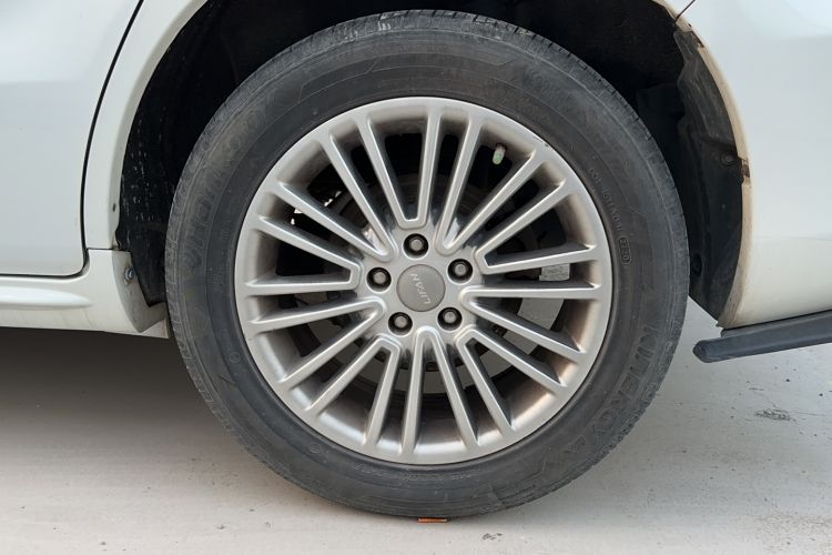 Used Lifan Auto Xuanlang 2017 1.8L Manual Comfort Model Right Rear Wheel Hub