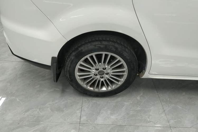 Used Lifan Auto Xuanlang 2017 2.0L Manual Comfort Version Right Rear Wheel Hub
