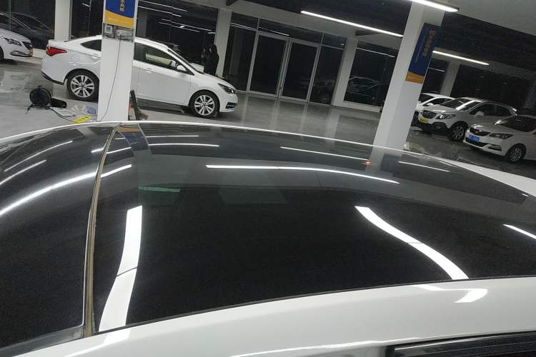 Used Lifan Auto Xuanlang 2017 2.0L Manual Comfort Version Roof