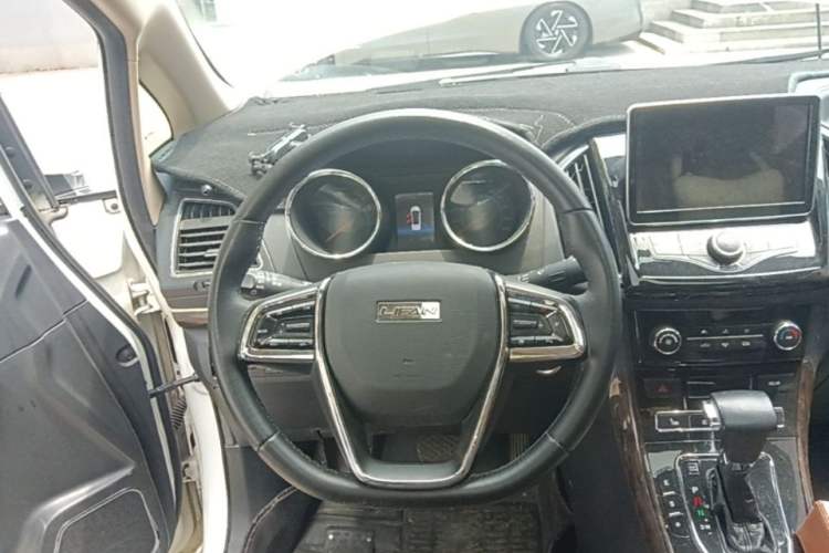 Used Lifan Auto Xuanlang 2017 2.0L CVT Luxury Model Steering Wheel