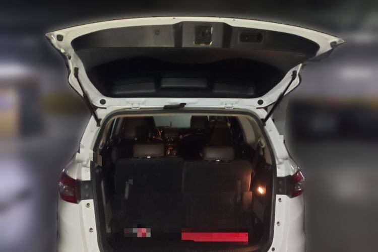 Used Lifan Auto Xuanlang 2017 1.5T Automatic Luxury Model Trunk