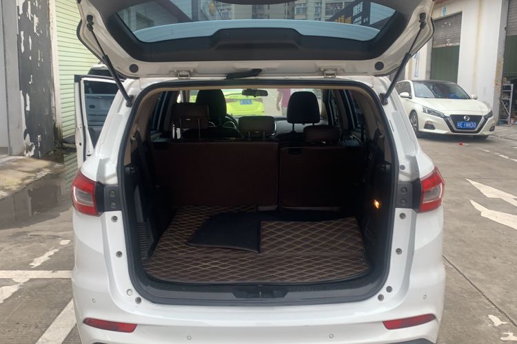 Used Lifan Auto Xuanlang 2017 1.5T Automatic Comfort Model Trunk