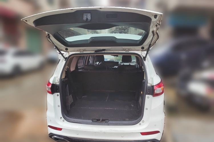 Used Lifan Auto Xuanlang 2017 2.0L CVT Comfort Edition Trunk