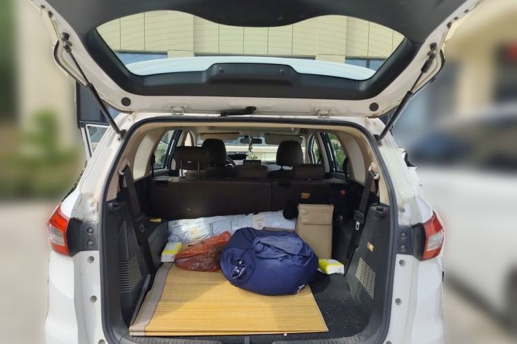 Used Lifan Auto Xuanlang 2017 2.0L CVT Comfort Edition Trunk