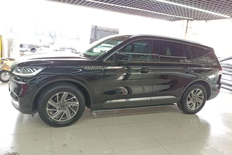 Used Lincoln Aviator 2020 3.0T V6 Four-Wheel Drive Premium Edition Exterior 3