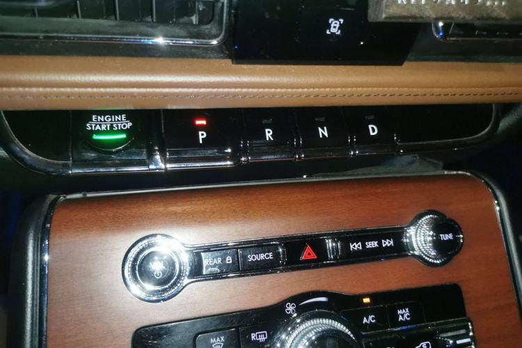 Used Lincoln Aviator 2020 3.0T V6 Four-Wheel Drive Zunya Edition Gear Lever