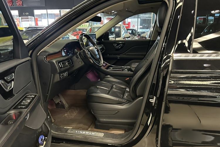 Used Lincoln Aviator 2020 3.0T V6 Four-Wheel Drive Premium Edition Interior 1