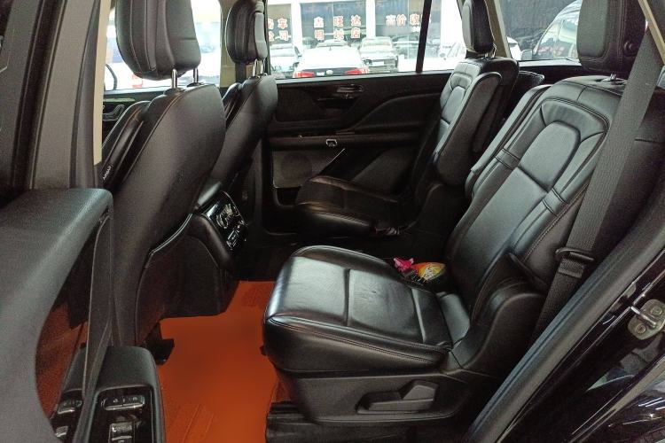 Used Lincoln Aviator 2020 3.0T V6 Four-Wheel Drive Premium Edition Interior 4