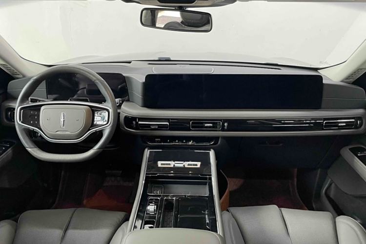 Used Lincoln Aviator 2024 3.0T V6 All-Wheel-Drive Luxury Edition Six Seats Interior 1