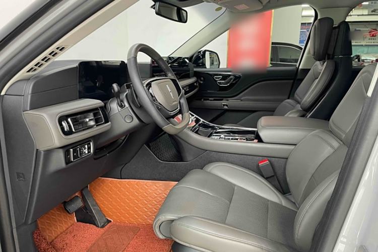 Used Lincoln Aviator 2024 3.0T V6 All-Wheel-Drive Luxury Edition Six Seats Interior 2
