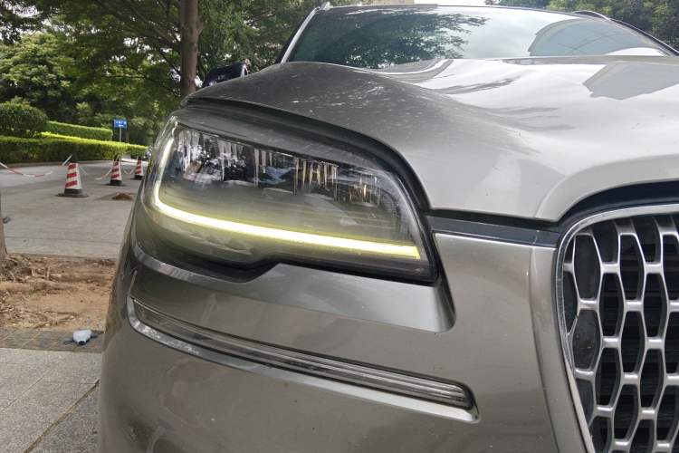 Used Lincoln Aviator 2020 3.0T V6 Four-Wheel Drive Zunya Edition Right Front Headlight