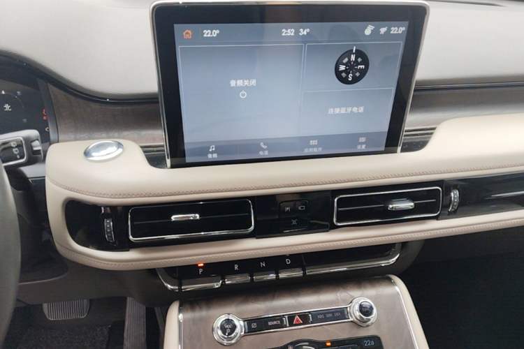 Used Lincoln Aviator 2020 3.0T V6 All-Wheel-Drive Premium Edition Audio And AC Panel