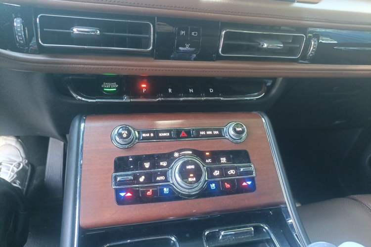 Used Lincoln Aviator 2020 3.0T V6 Four-Wheel Drive Zunya Edition Audio And AC Panel