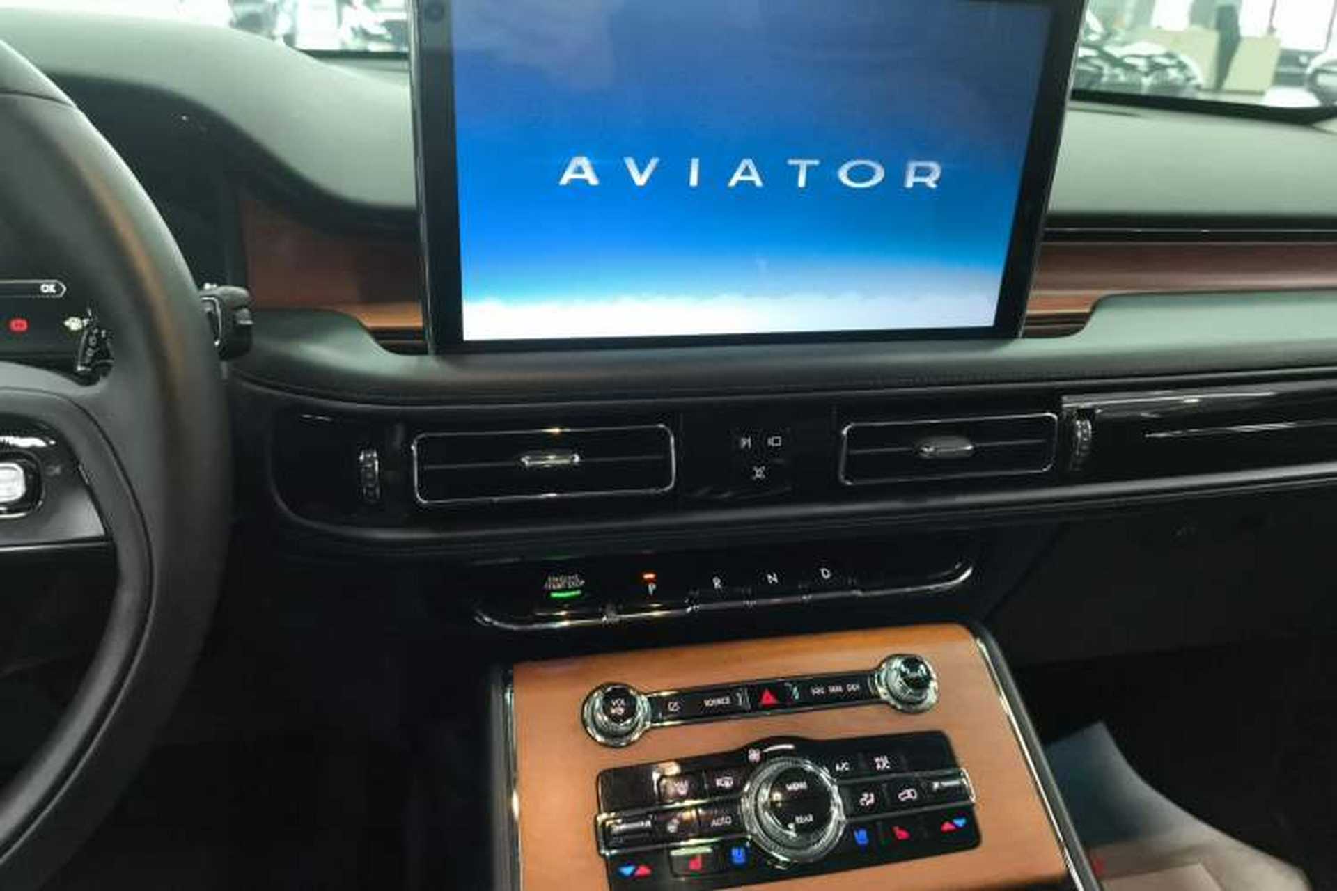 Used Lincoln Aviator 2020 3.0T V6 Four-Wheel Drive Premium Edition Audio And AC Panel