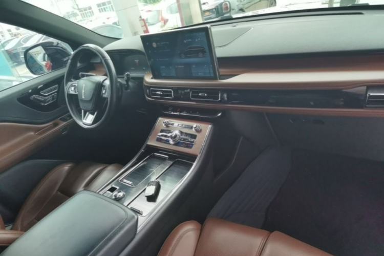 Used Lincoln Aviator 2020 3.0T V6 Four-Wheel Drive Zunya Edition Center Console