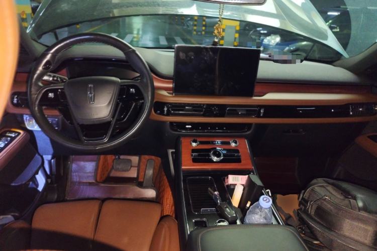 Used Lincoln Aviator 2020 3.0T V6 Four-Wheel Drive Zunya Edition Center Console