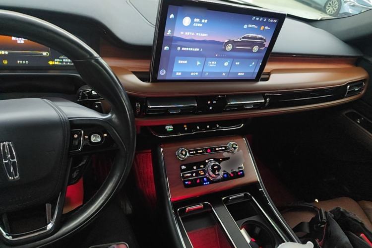 Used Lincoln Aviator 2020 3.0T V6 Four-Wheel Drive Zunya Edition Center Console