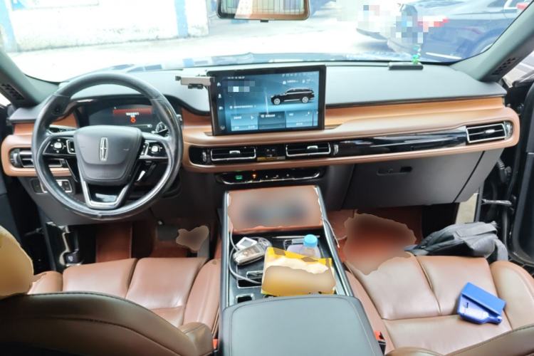 Used Lincoln Aviator 2020 3.0T V6 All-Wheel Drive Executive Version Center Console