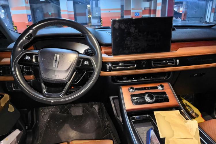 Used Lincoln Aviator 2020 3.0T V6 Four-Wheel Drive Zunya Edition Center Console