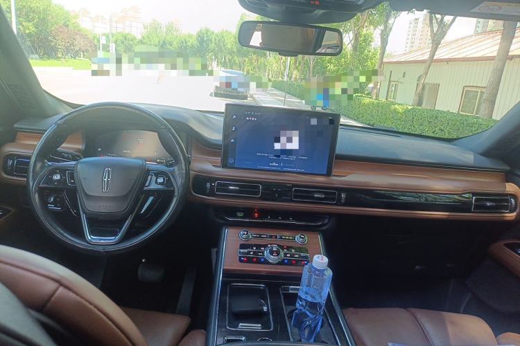 Used Lincoln Aviator 2020 3.0T V6 Four-Wheel Drive Zunya Edition Center Console