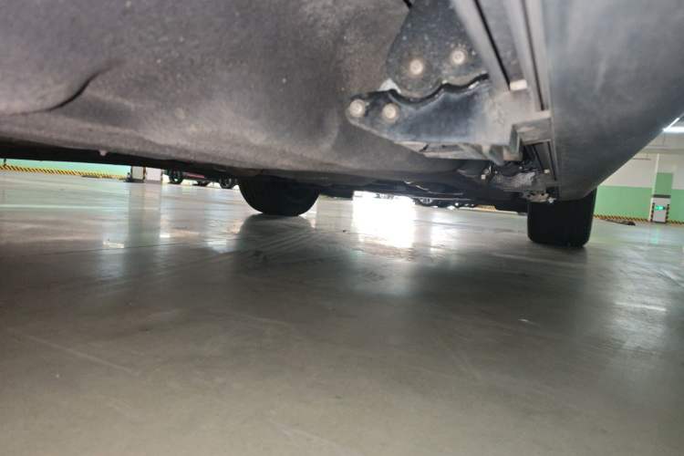 Used Lincoln Aviator 2020 3.0T V6 All-Wheel-Drive Premium Edition Chassis Rear Right