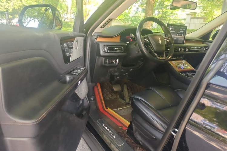 Used Lincoln Aviator 2020 3.0T V6 All-Wheel Drive Executive Version Driver Seat