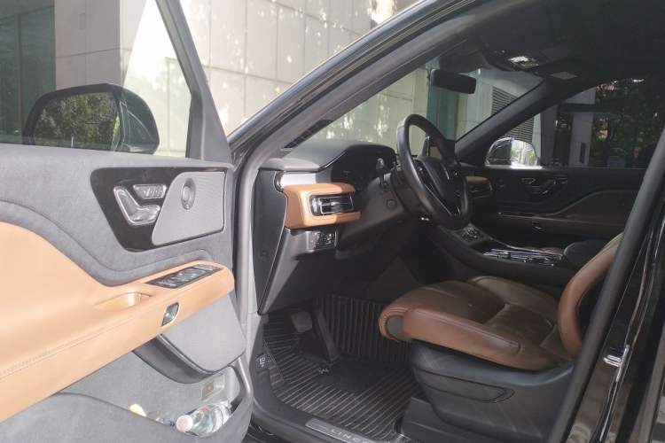 Used Lincoln Aviator 2020 3.0T V6 All-Wheel-Drive Luxury Edition Driver Seat