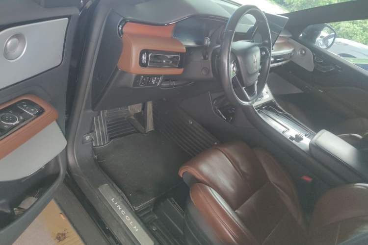 Used Lincoln Aviator 2020 3.0T V6 All-Wheel Drive Executive Version Driver Seat