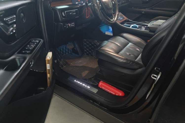 Used Lincoln Aviator 2020 3.0T V6 All-Wheel-Drive Luxury Edition Driver Seat