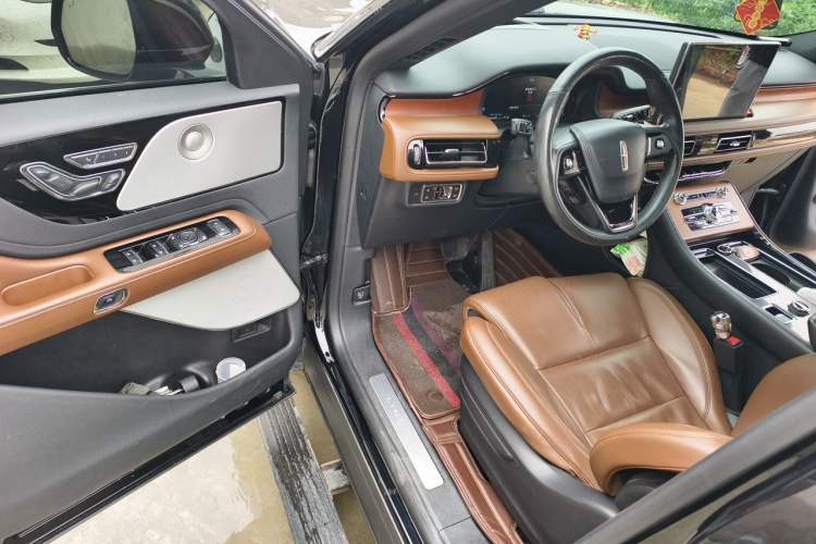 Used Lincoln Aviator 2020 3.0T V6 All-Wheel Drive Executive Version Driver Seat
